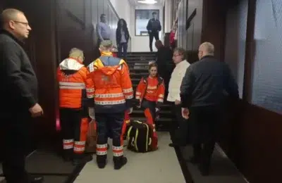 Un pompier a făcut infarct după ce Ciucu a tăiat 122 de posturi la Primărie