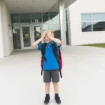 Din ce cauză copilul uită lucruri la școală?