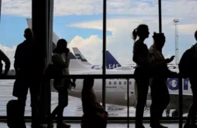 În Europa, zborurile lungi costă cu 88 de euro mai mult din cauza combustibilului