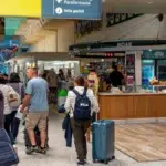 Prețul kerosenului a explodat cu 103% și anulează zeci de mii de zboruri în Europa