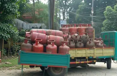 India în criză, 1,4 miliarde de oameni stau la cozi de 14 zile pentru gaz