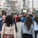 Blocajul politic ne costă 240 milioane euro la fiecare punct de dobândă