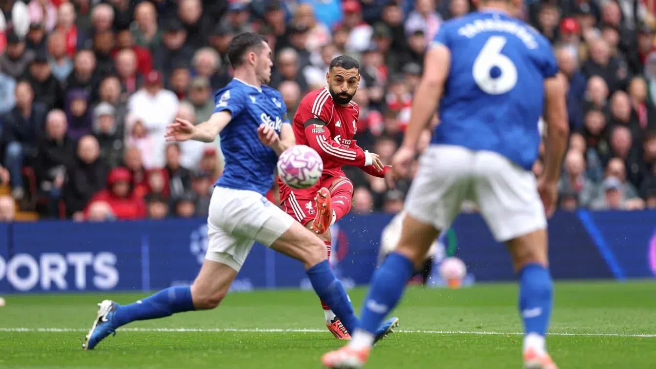 Liverpool, în criză, înfruntă Everton cu doar 5 puncte avans în derby-ul Merseyside