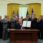 Trump alocă 50 de milioane de dolari pentru accelerarea aprobării drogurilor psihedelice