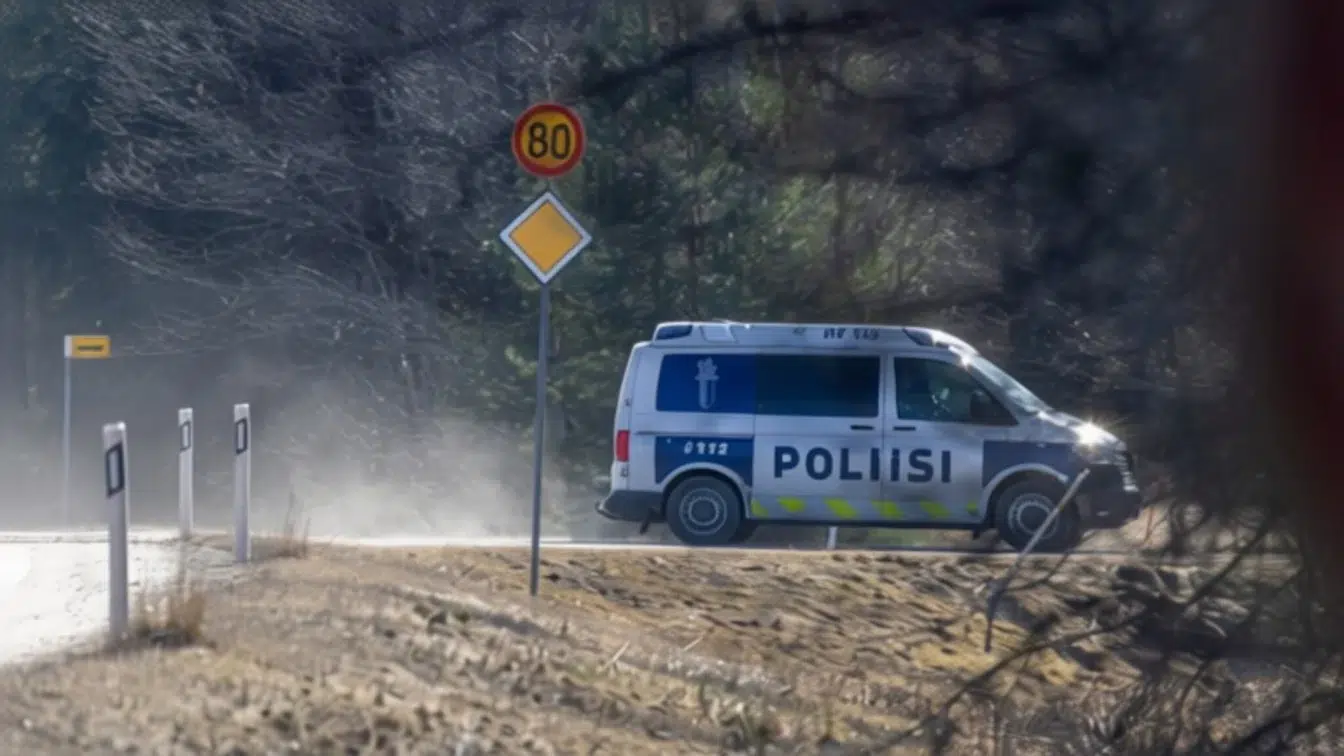 O dronă de 2 metri s-a prăbușit în Finlanda lângă granița cu Rusia