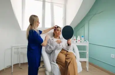 Efectul Ozempic crește cu 27% cererea pentru liftinguri faciale în Marea Britanie