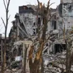 Rusia șterge urmele a 22.000 de morți la Mariupol și distruge gropile comune