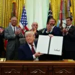 Trump semnează ordinul pentru ibogaină un drog psihedelic legat de 30 de decese