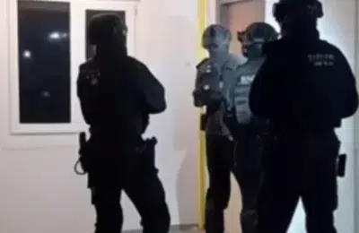 Tânăr de 28 de ani reținut pentru incitare la ură și propagandă nazistă online