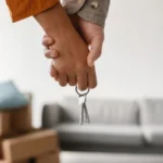 În prezent, o locuință nu mai poate fi vândută dacă are datorii de peste 40.500 de lei