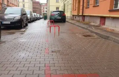 Câţi bani cere un clujean pe un loc de parcare în fața blocului