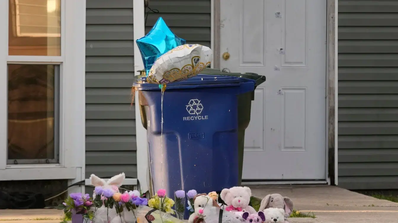 Arma folosită pentru uciderea a 8 copii fusese furată dintr-o camionetă