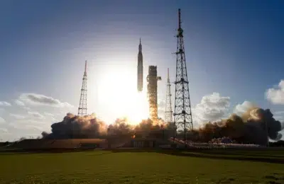 NASA lansează prima misiune cu echipaj uman spre Lună după mai bine de 50 de ani