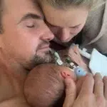 Tragedie la naștere - ambulanța chemată cu 90 de minute prea târziu pentru un bebeluș