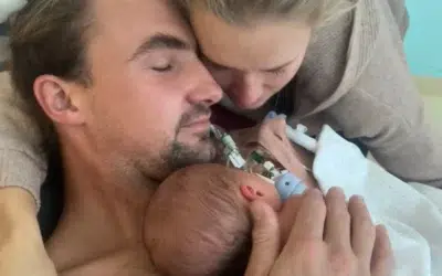 Tragedie la naștere – ambulanța chemată cu 90 de minute prea târziu pentru un bebeluș