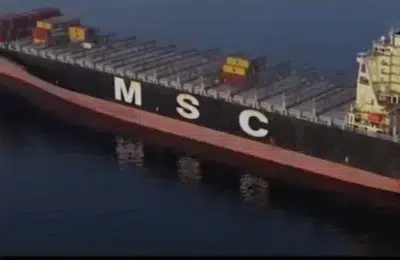În cele 2 nave capturate de Iran se află 40 de marinari la bord
