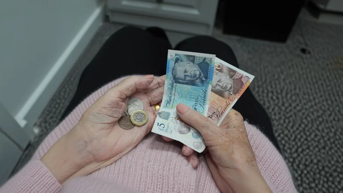 Pensia de stat crește cu 4,8% dar vârsta de pensionare urcă la 67 de ani