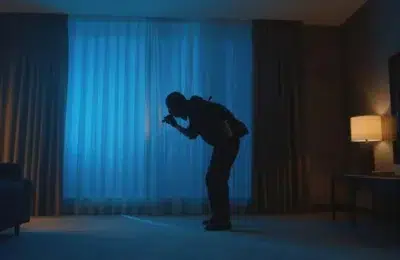 Trei falși polițiști cu cagule i-au furat unui bărbat din Slatina 5.900 de lei