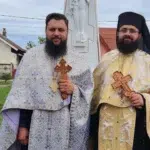 În Târgu-Jiu, doi preoți caterisiți s-au luat la bătaie în biserică