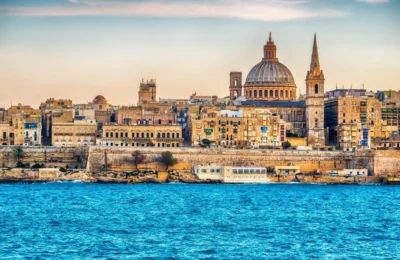 De 5 ani Malta îngheață prețul benzinei la 1,34 euro și nu îl schimbă nici în 2026