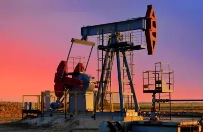 În anul 2026 petrolul atinge 100 dolari iar în 2020 acesta valora minus 37 dolari barilul