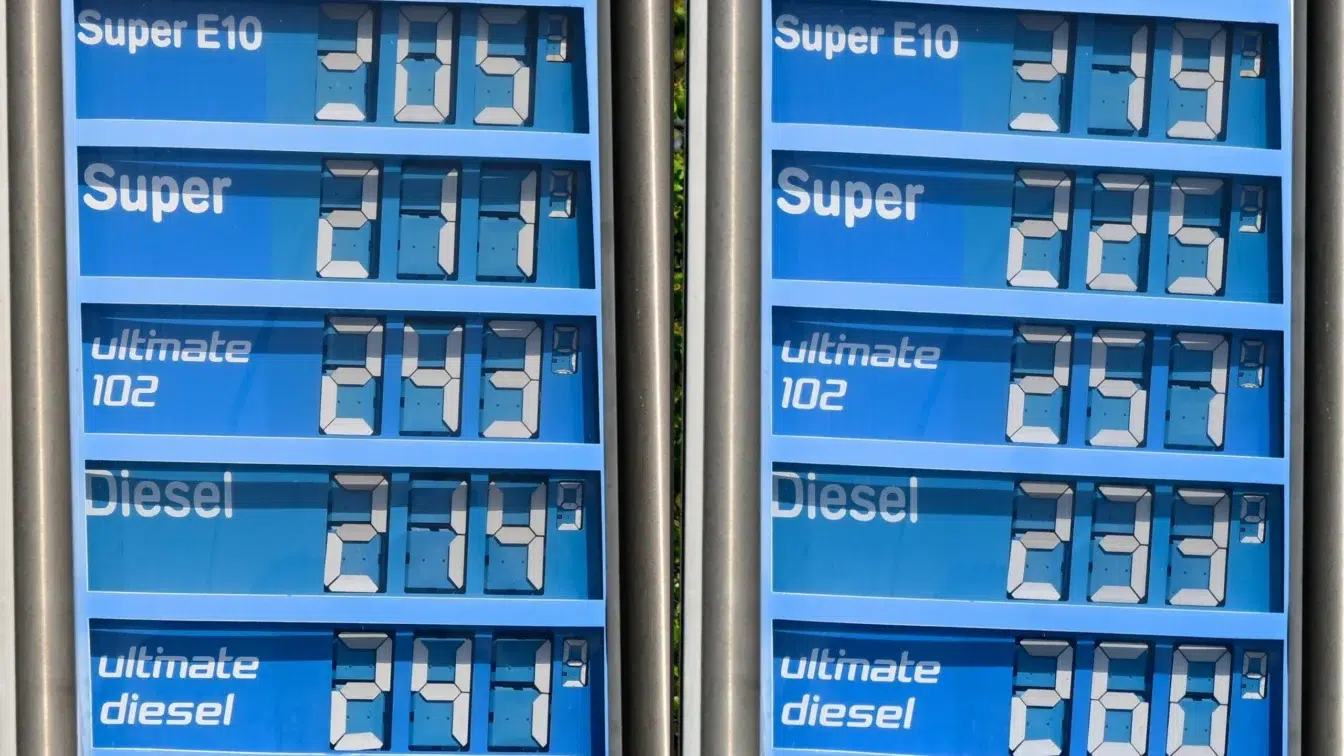 Prețul petrolului Brent sare la 108 dolari pe baril după ce Trump a cântărit oferta Iranului