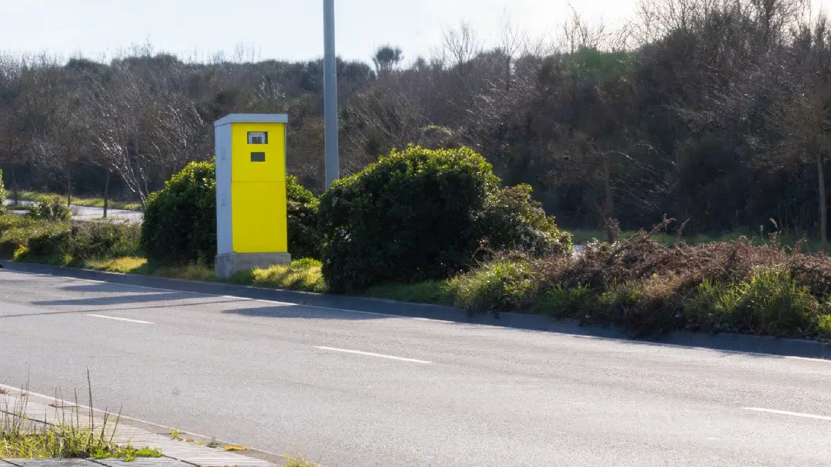 Oraşul Madrid testează un radar care dă 20 de amenzi pe minut și se mută în secunde