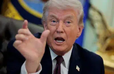 Trump anunță sfârșitul războiului cu Iranul în 3 săptămâni, dar atacurile continuă