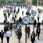 Marea Britanie riscă recesiunea și pierde 250.000 de locuri de muncă din cauza războiului