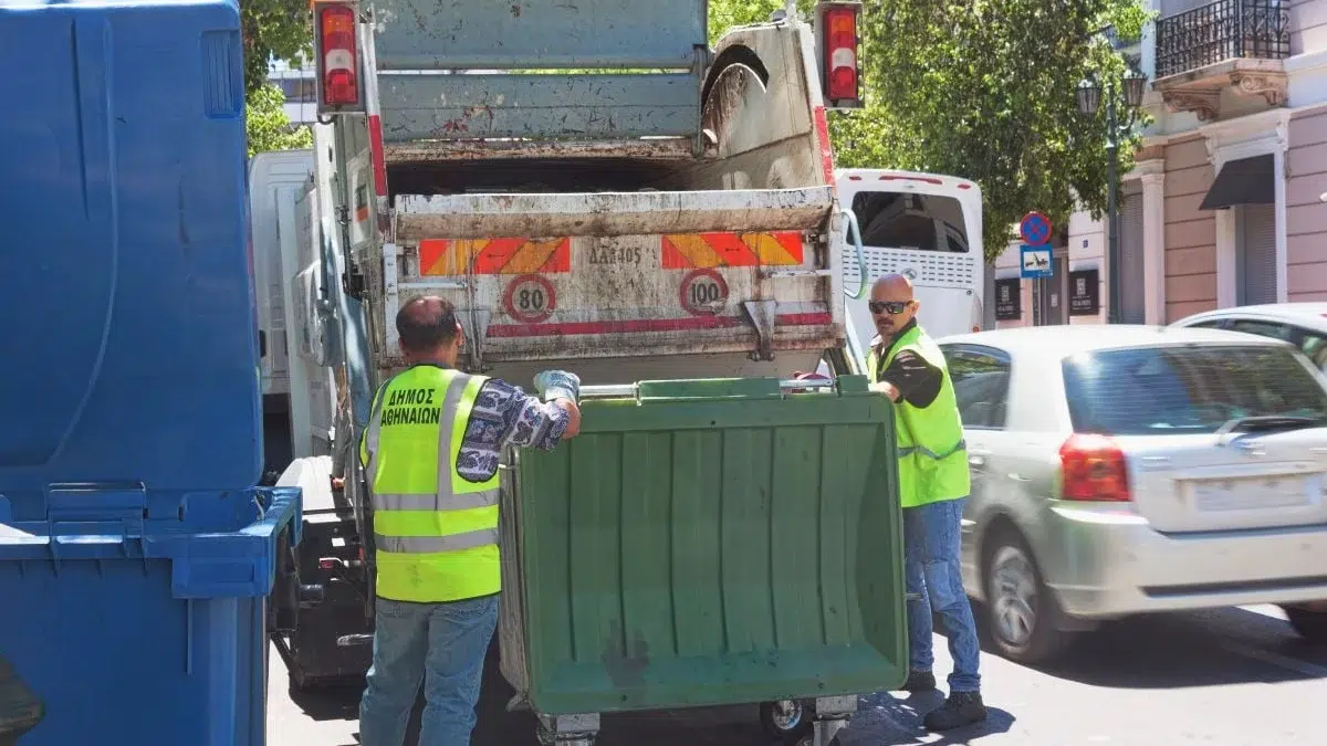 român mașina de gunoi