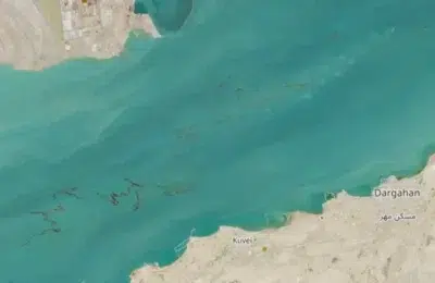 Scurgeri de petrol de 8 km amenință Maldivele Iranului după atacuri aeriene