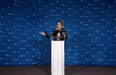 Ministrul Mediului, Diana Butoianu anunță ridicarea tuturor șezlongurilor ilegale de pe litoral