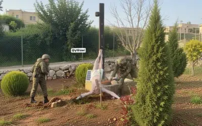 Armata israeliană condamnă un soldat filmat lovind o statuie a lui Iisus