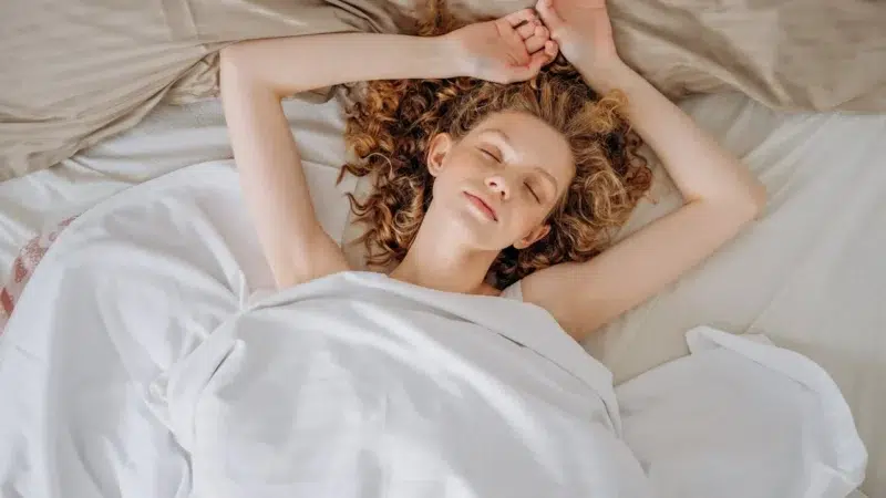 Care este obiceiul de dimineață, ignorat de mulți, care îți poate strica digestia