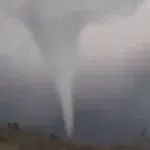 O tornadă a fost surprinsă în comuna Râciu din județul Mureș