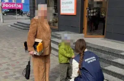 O mamă din Ucraina și-a vândut fiul de 6 ani pentru 25.000 de dolari