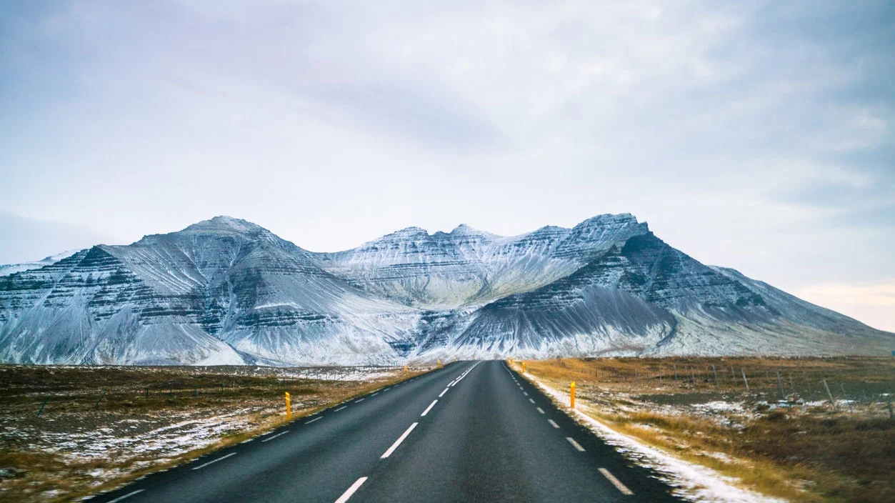 Peste 2.600 km de coastă în Irlanda și alte trasee auto de vis în Europa