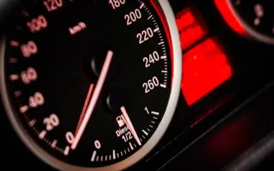 O femeie a fost condamnată la 4 ani de închisoare după ce a mers cu 238 km/h pe autostradă