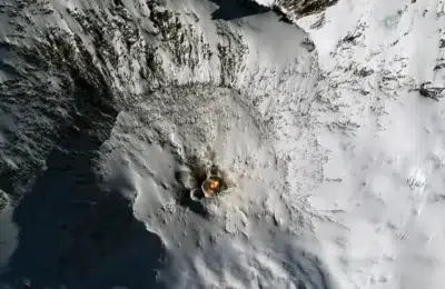 Vulcanul Erebus din Antarctica aruncă aur de 6.000 de dolari zilnic