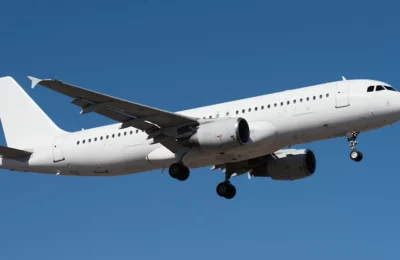 Duminică un haos aerian cu 34 de zboruri anulate și 272 întârziate, blochează sute de pasageri