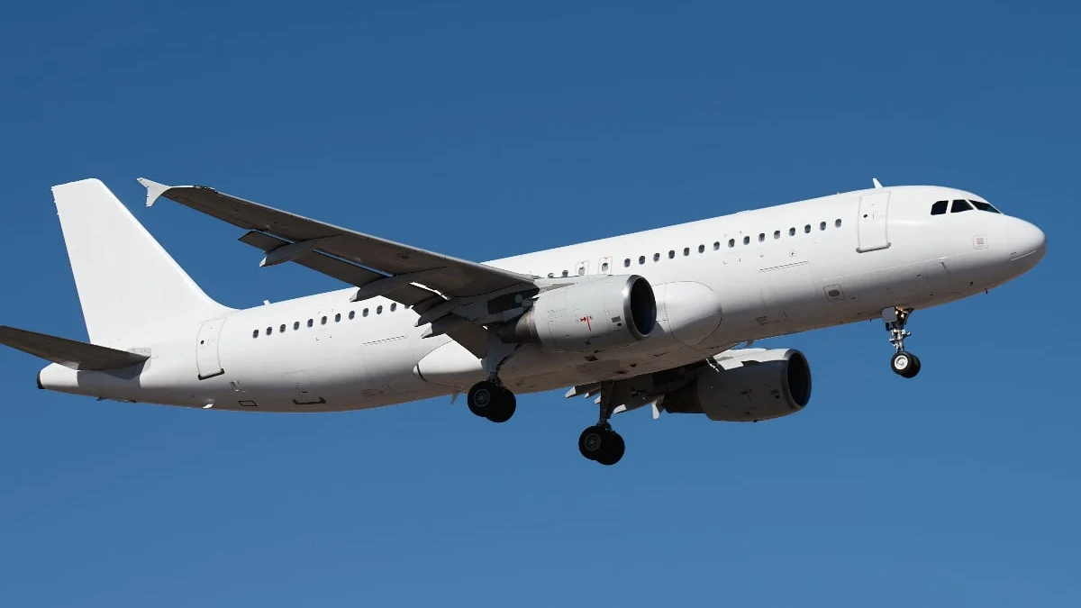 Duminică un haos aerian cu 34 de zboruri anulate și 272 întârziate, blochează sute de pasageri