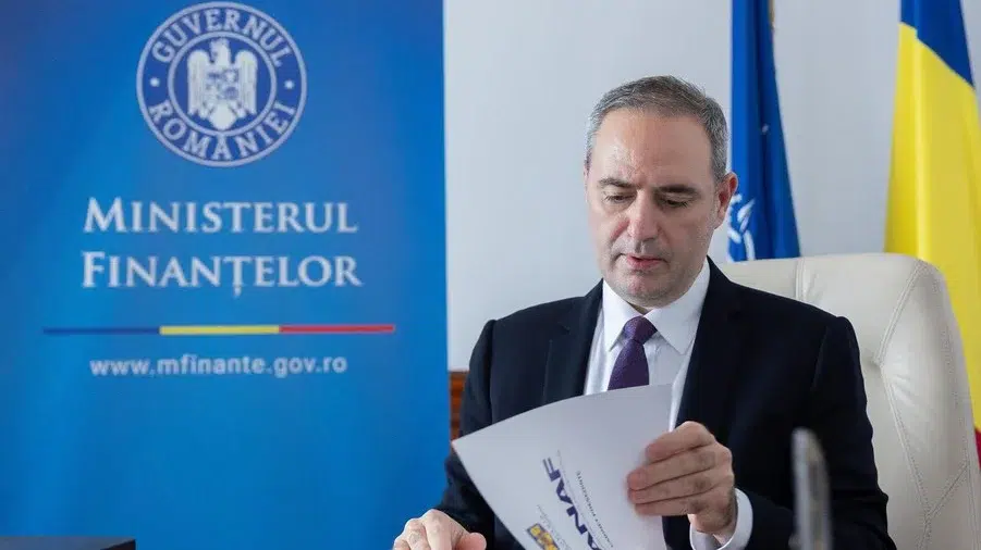 Alexandru Nazare da declaratii la DNA ca martor. Dosarul vizeaza achizitia masiva de vaccinuri