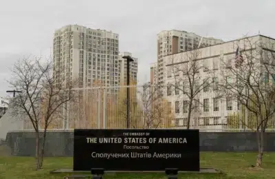 Ambasada SUA la Kiev ramane deschisa. Americanii contrazic afirmatia sefei diplomatiei UE