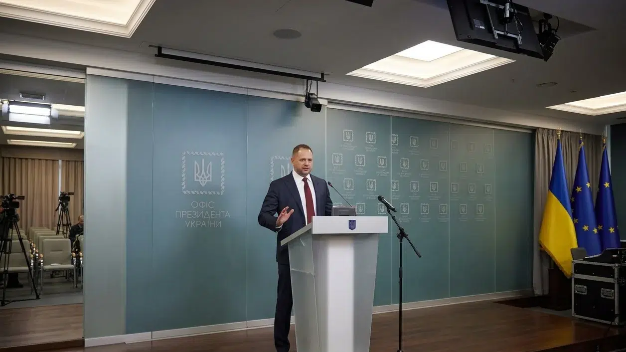 Fostul consilier al lui Zelenski ajunge in arest. Andrii Iermak e acuzat de spalare de bani