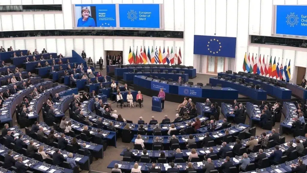 Zvonuri false despre aplaudaci pentru Angela Merkel. Parlamentul European clarifica situatia