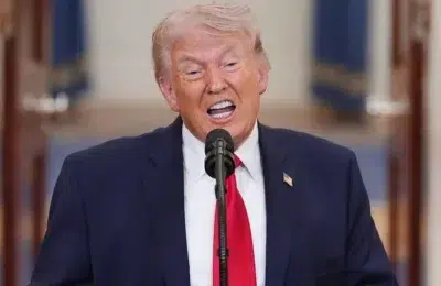 Donald Trump acuza Iranul ca trage de timp pana la alegeri. Presedintele american ameninta Omanul