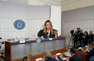 Giorgia Meloni cere Comisiei Europene relaxarea regulilor fiscale pentru facturile la energie