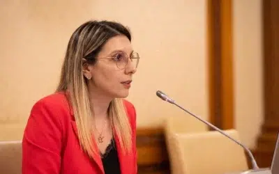 Revolta pe o plaja celebra din Romania. Sute de metri de gard blocheaza turistii