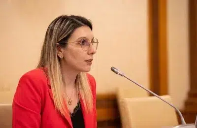 Revolta pe o plaja celebra din Romania. Sute de metri de gard blocheaza turistii