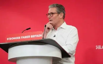 Keir Starmer refuza demisia dupa infrangerea din alegeri. Premierul britanic anunta apropierea de UE
